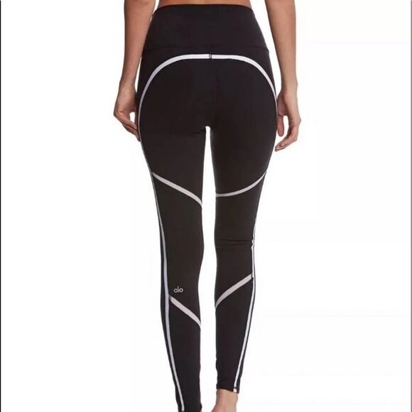 Alo Yoga High‎ Rise leggings - Picture 6 of 6